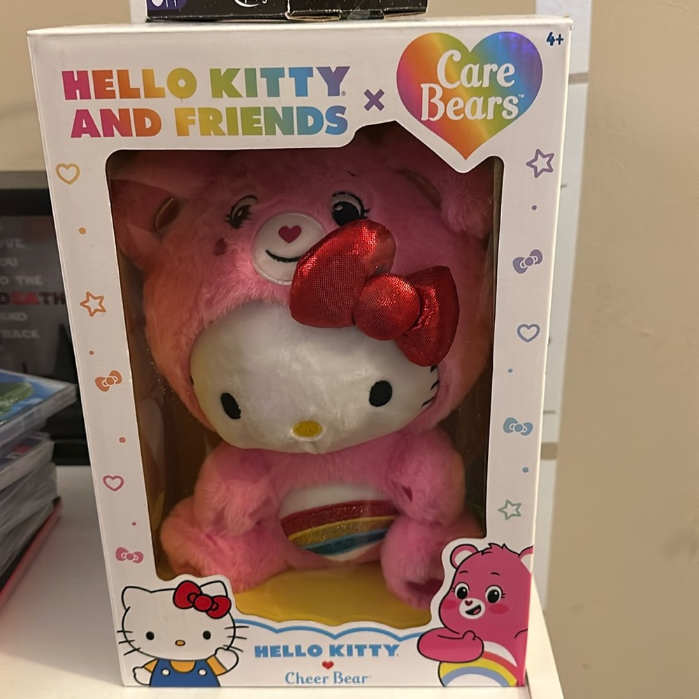 Hello Kitty and Friends Sanrio Plush Toy New in Box